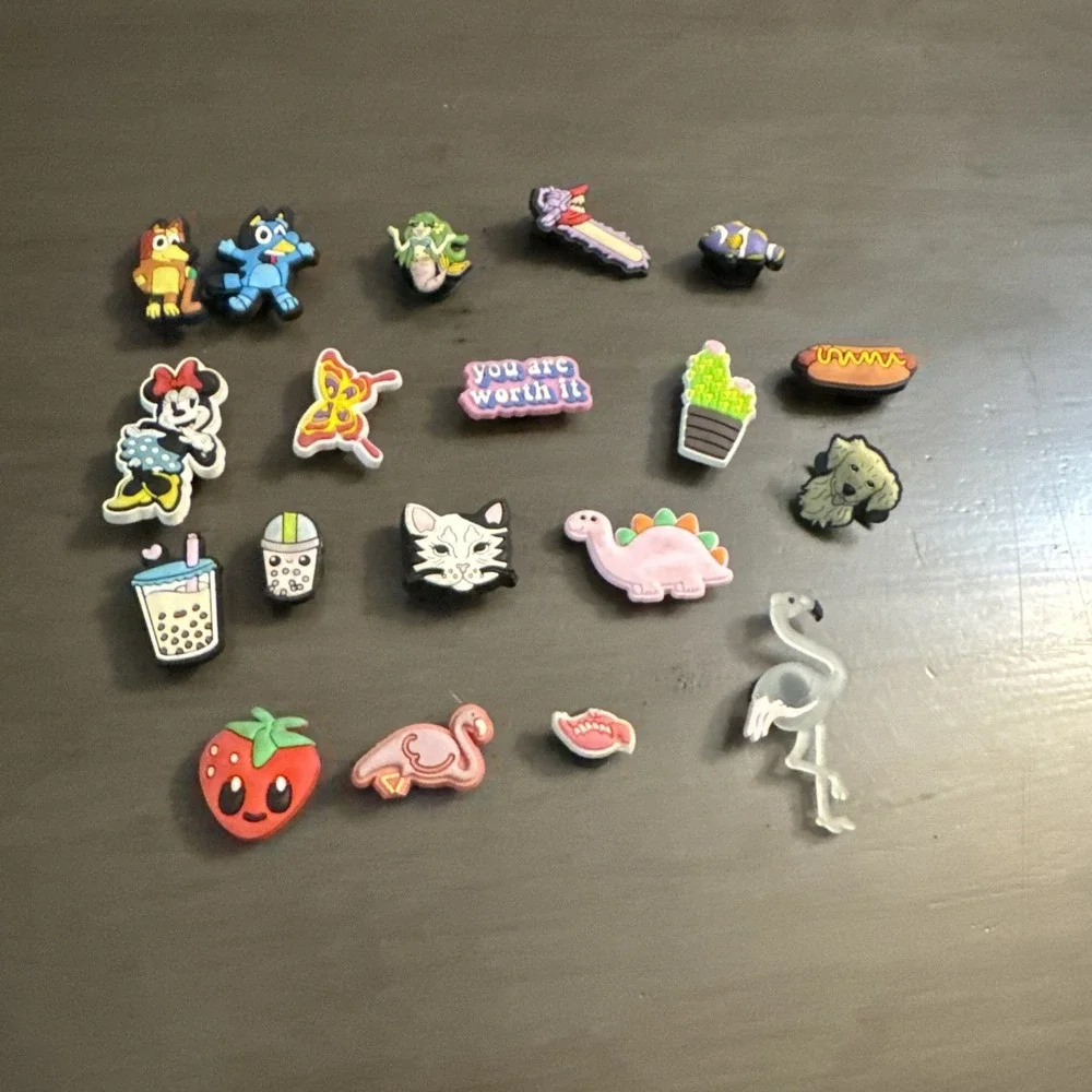 Lot Of Random Crock Charms Minnie Cat Dog Bluey Butterfly Strawberry Fish More !